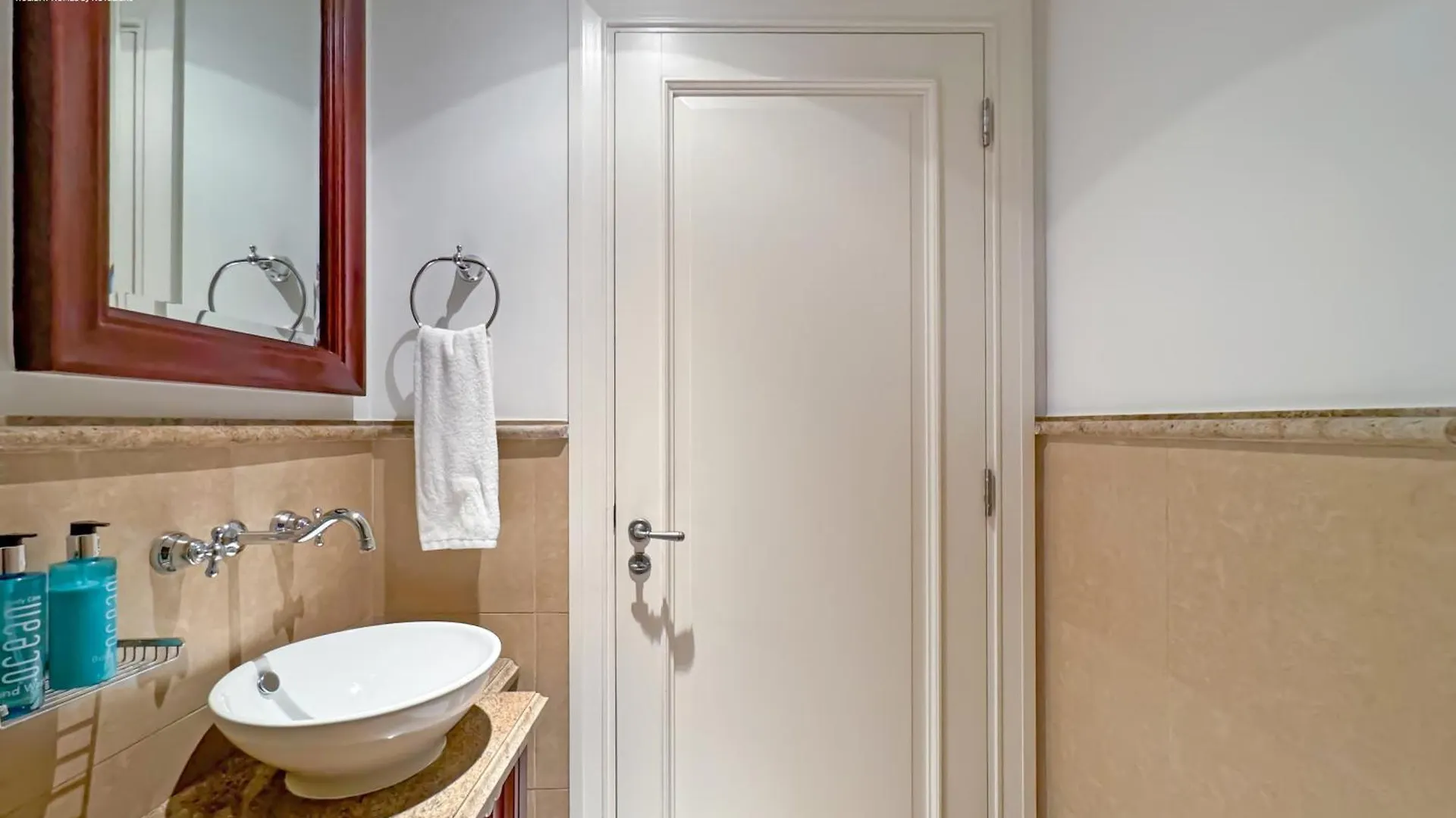 Bnbmehomes - High-End 2Br Apartment On Burj Khalifa Blvd Dubai 0*,  United Arab Emirates